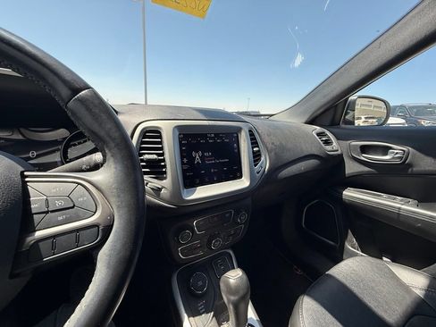 Used 2021 Jeep Compass Latitude AWD/4WD image 15