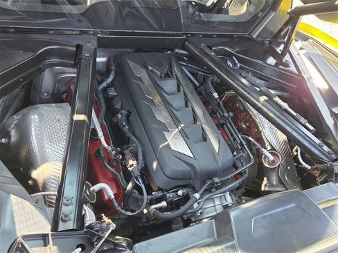 Used 2024 Chevrolet Corvette Stingray Preferred Cpe w/ Z51 Performance Package image 8