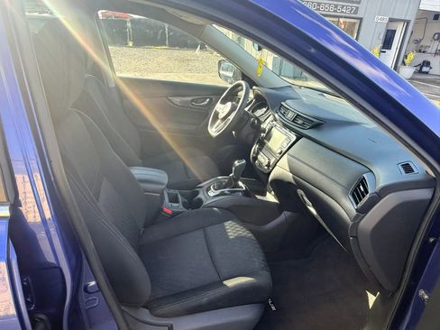 Used 2019 Nissan Rogue SV image 20