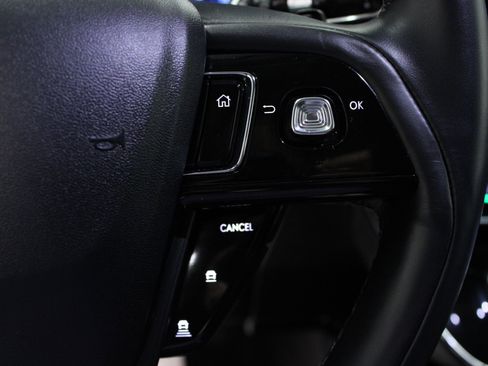 Used 2024 Lincoln Corsair Reserve image 21