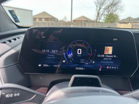 Used 2024 Chevrolet Traverse Z71 w/ Enhanced Driving Package AWD/4WD image 14