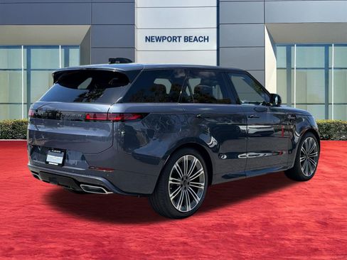 New 2026 Land Rover Range Rover Sport Dynamic SE AWD/4WD image 9