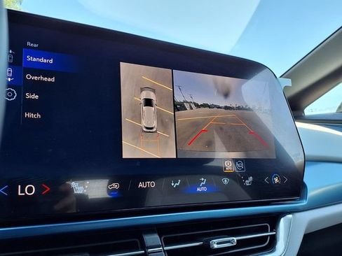New 2026 Chevrolet Equinox EV LT AWD/4WD image 8