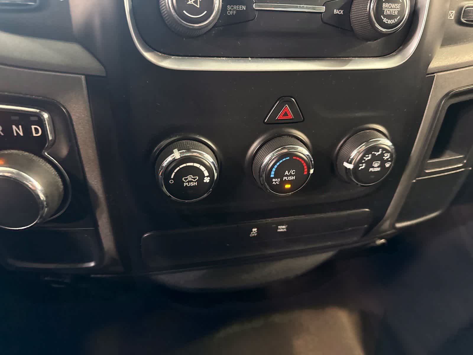 Used 2016 RAM 1500 Express RWD image 18