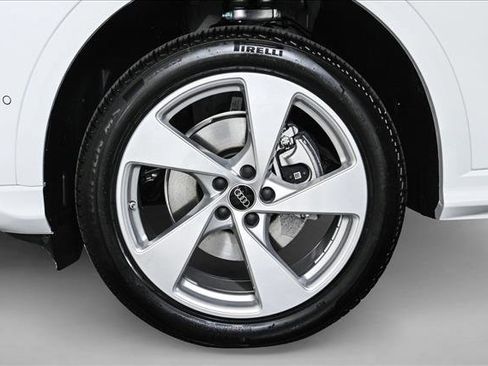 New 2025 Audi Q5 Premium Plus image 24