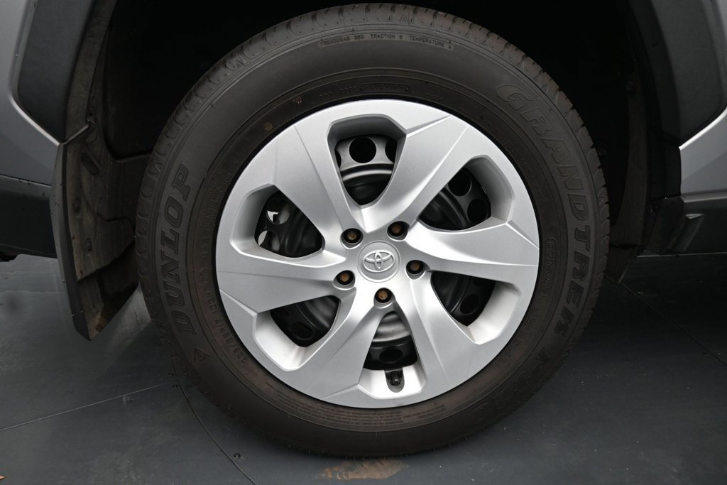 Used 2023 Toyota RAV4 LE FWD image 10