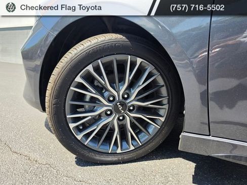 Used 2023 Kia Forte GT-Line w/ GT-Line Technology Package FWD image 13