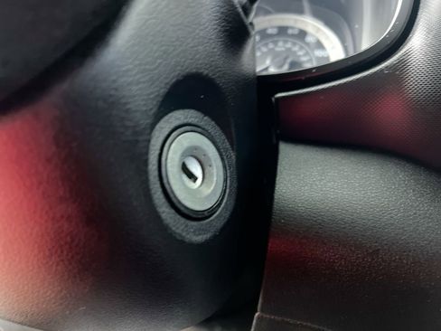 Used 2021 Hyundai Venue SE image 21