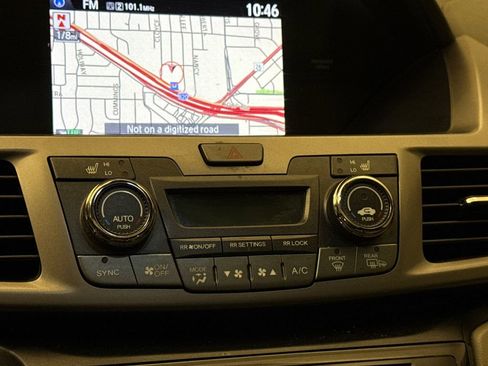 Used 2016 Honda Odyssey Touring image 27