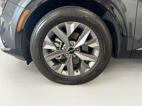 Used 2024 Kia Sportage SX image 32