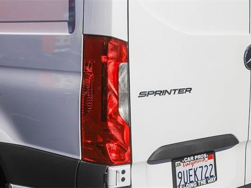 Used 2025 Mercedes-Benz Sprinter 2500 image 11