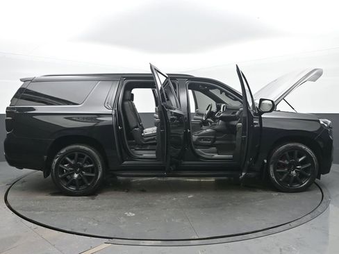 Used 2021 Chevrolet Suburban RST w/ Rear Media and Nav Package image 57