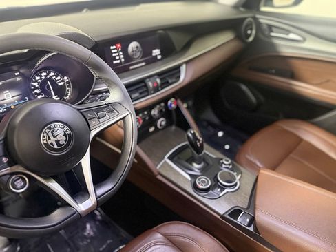 Used 2019 Alfa Romeo Stelvio Ti AWD/4WD image 17