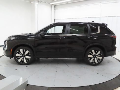 New 2026 Mitsubishi Outlander SE FWD image 7
