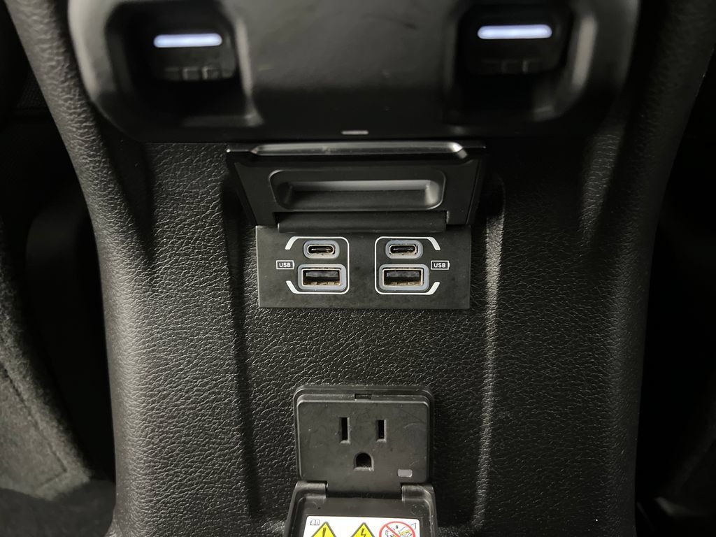 Used 2024 Jeep Wrangler Unlimited Rubicon AWD/4WD image 24