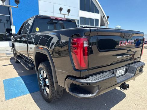 Used 2024 GMC Sierra 2500 Denali w/ Denali Reserve Package AWD/4WD image 11