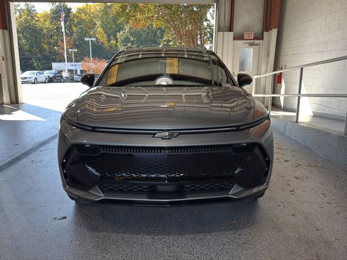 New 2026 Chevrolet Equinox EV RS image 2