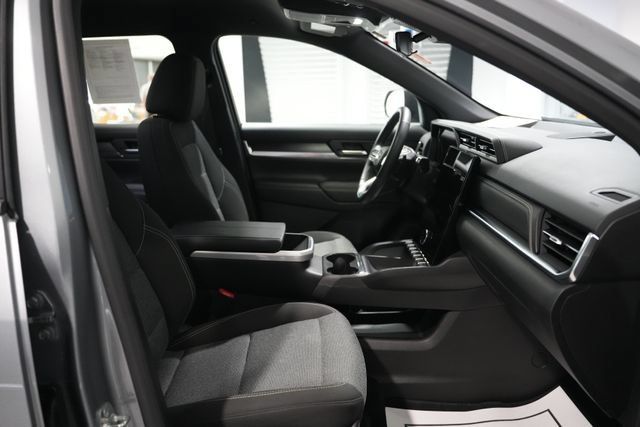 Used 2025 GMC Terrain Elevation AWD/4WD image 19
