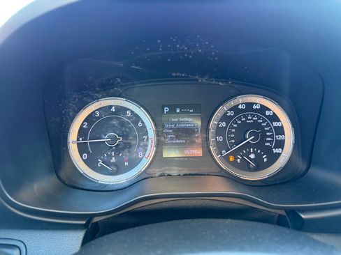 Used 2021 Hyundai Venue SE image 39