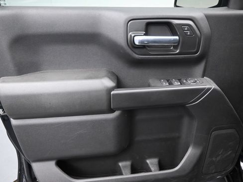 Used 2025 Chevrolet Silverado 1500 Custom Trail Boss AWD/4WD image 11