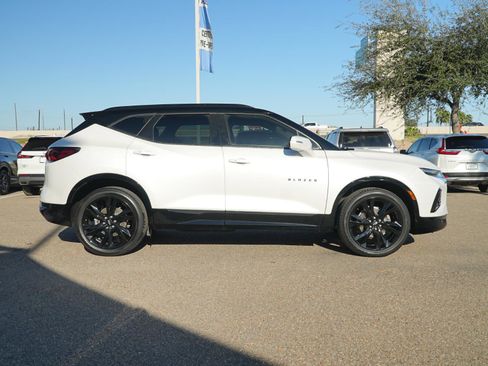 Used 2022 Chevrolet Blazer RS w/ Enhanced Convenience Package image 4