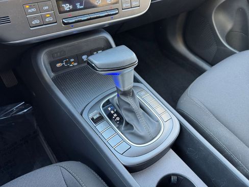 Used 2025 Hyundai Kona SEL image 46