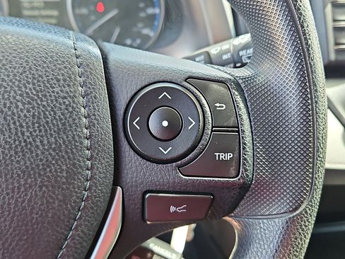 Used 2017 Toyota RAV4 LE image 17