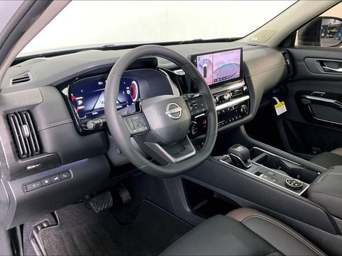 New 2026 Nissan Pathfinder Platinum w/ Cargo Package image 9