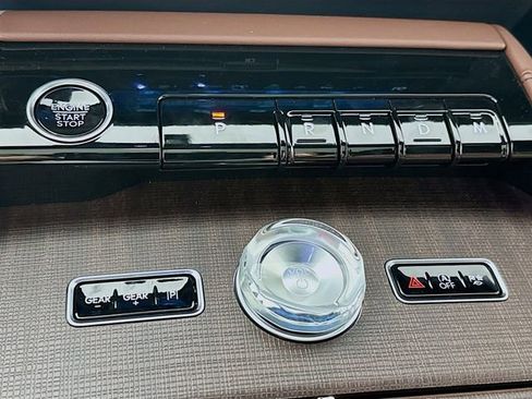 New 2026 Lincoln Navigator Reserve AWD/4WD image 18
