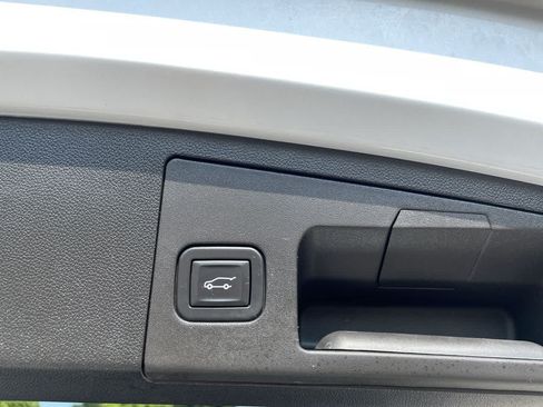 Certified 2024 Cadillac XT4 Sport FWD image 18
