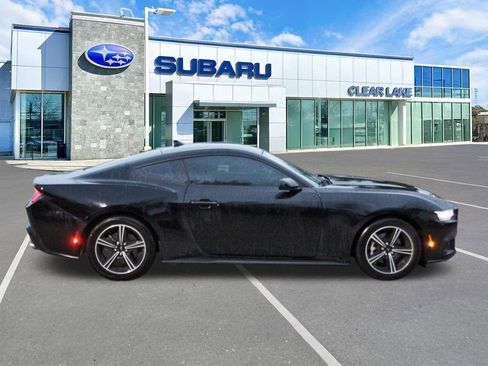 Used 2025 Ford Mustang Coupe RWD image 7