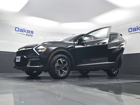 Used 2023 Kia Sportage LX AWD/4WD image 59