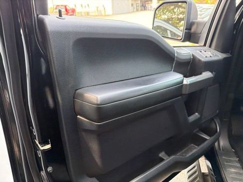 Used 2016 Ford F150 XLT w/ Equipment Group 302A Luxury AWD/4WD image 8