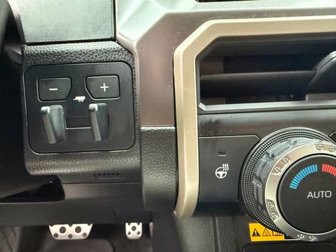 Used 2024 Toyota Tacoma TRD Sport image 23