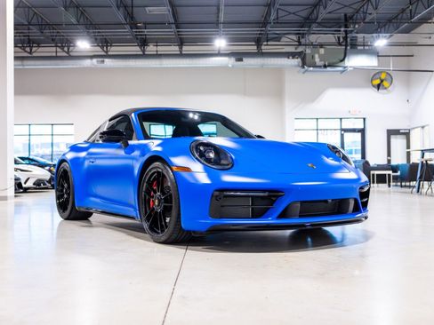 Used 2024 Porsche 911 Targa 4 GTS AWD/4WD image 3