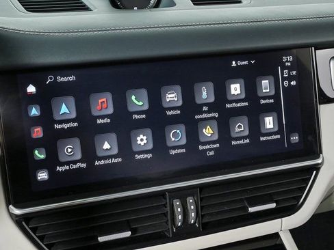 Certified 2023 Porsche Cayenne Platinum Edition image 15