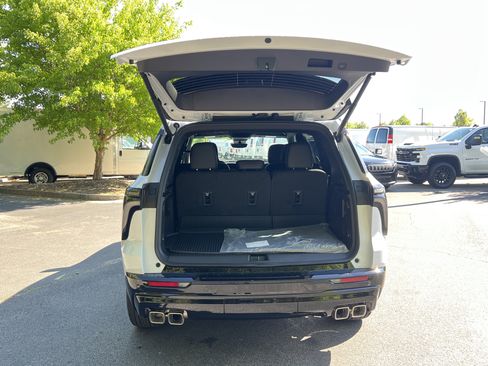 New 2026 Chevrolet Traverse RS FWD image 11