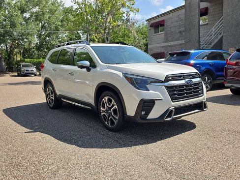 Used 2023 Subaru Ascent Touring AWD/4WD image 2