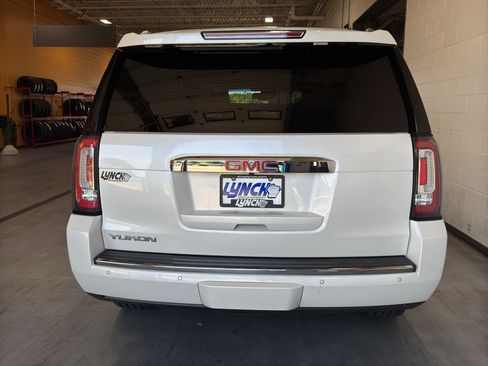 Used 2018 GMC Yukon Denali AWD/4WD image 4
