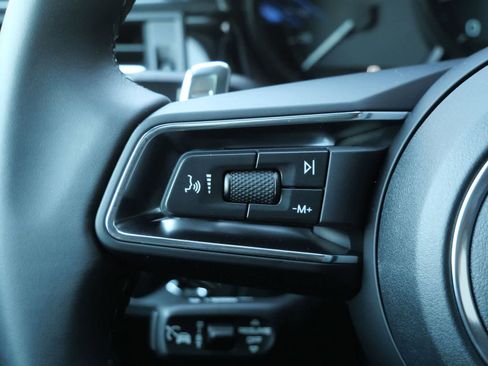 New 2026 Porsche Macan image 17