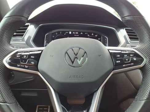 Used 2022 Volkswagen Tiguan SEL R-Line AWD/4WD image 26