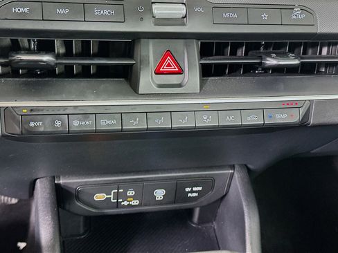 Used 2025 Kia K4 LXS image 23