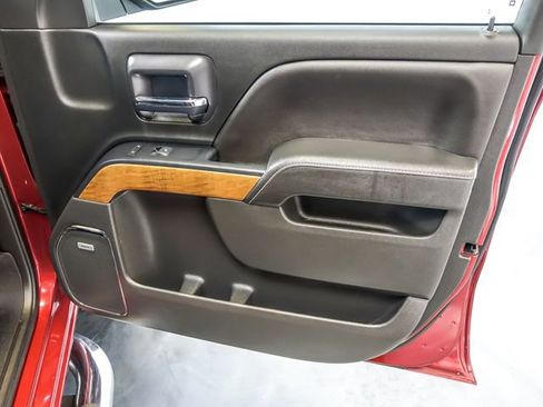Used 2018 Chevrolet Silverado 1500 LTZ w/ Sport Package AWD/4WD image 32