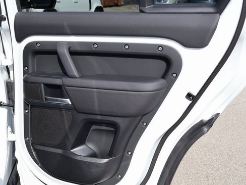 New 2025 Land Rover Defender 110 S AWD/4WD image 15