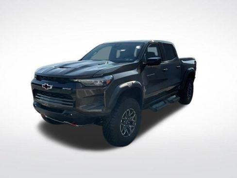 Certified 2025 Chevrolet Colorado ZR2 w/ Technology Package image 3