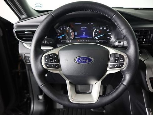 Used 2021 Ford Explorer XLT w/ Equipment Group 202A AWD/4WD image 41