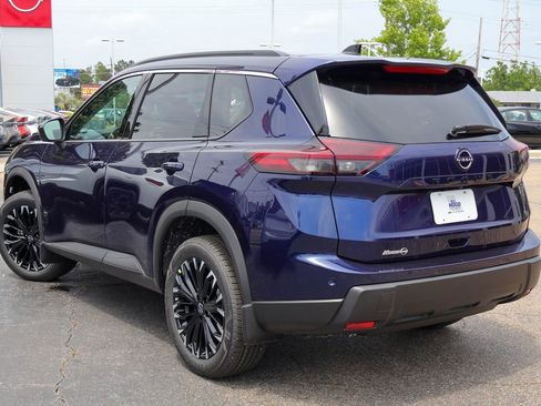 New 2026 Nissan Rogue SV FWD image 2