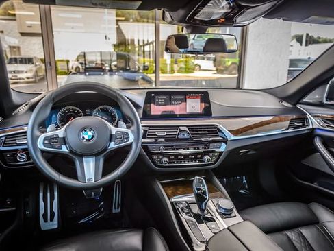 Used 2018 BMW 540i w/ M Sport Package RWD image 24
