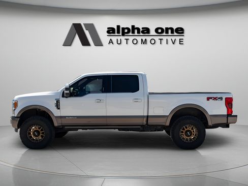 Used 2018 Ford F250 King Ranch w/ King Ranch Ultimate Package AWD/4WD image 11