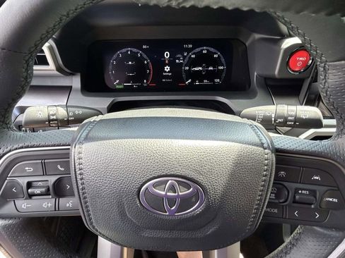 New 2026 Toyota 4Runner TRD Off-Road Premium AWD/4WD image 31